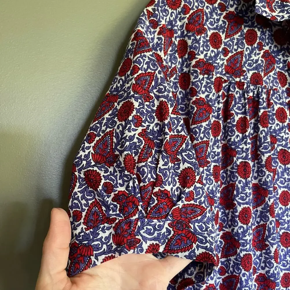 XIRENA Grady Romper Size XS White Blue Red‎ Floral Paisley Lightweight Casual
